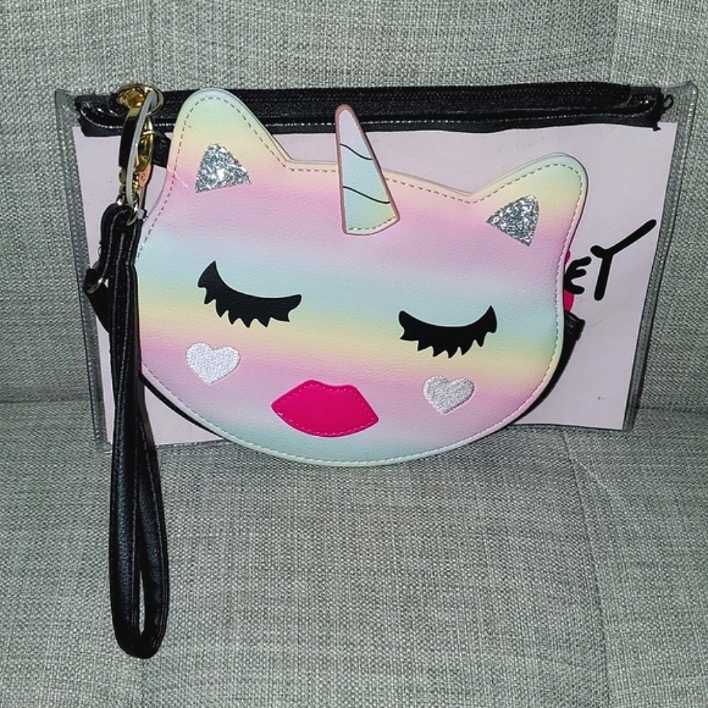 NWOT Betsey Johnson Luv Betsey Unicorn and Clear Pouch Set